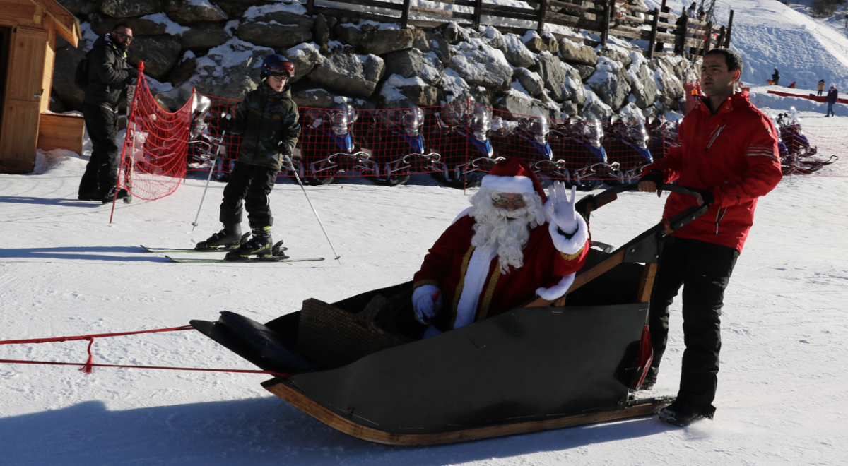 Arrivée du Père Noël_Les Orres - Arrivée du Père Noël_Les Orres