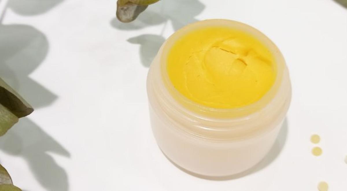 Atelier confection d'un &quot;baume douceur&quot; au café des arts_Montclar - Atelier_confection_Baume