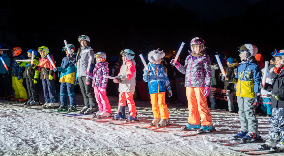 Féeries d'hiver : ski nocturne sur piste éclairée_Les Orres - Féeries d'hiver : ski nocturne sur piste éclairée_Les Orres