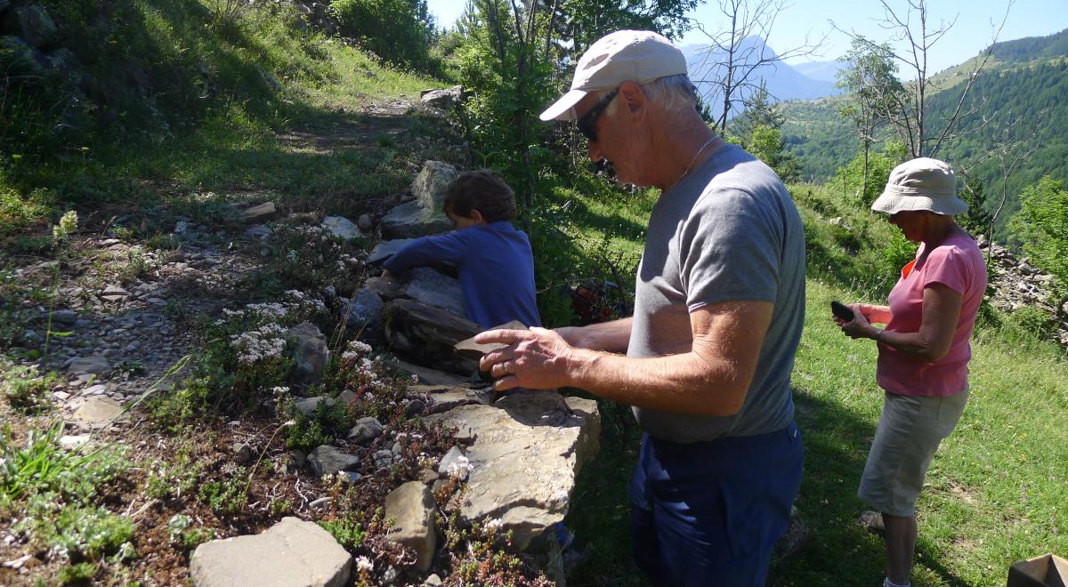Les petits explorateurs et les terrasses d'Hercule_Réallon