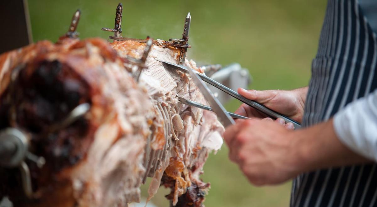 Cochon à la broche au Serena_Seyne - Cochon à la broche