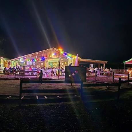 Soirée festive de l'été La Colline des lutins_Le Vernet - La Colline des lutins la nuit
