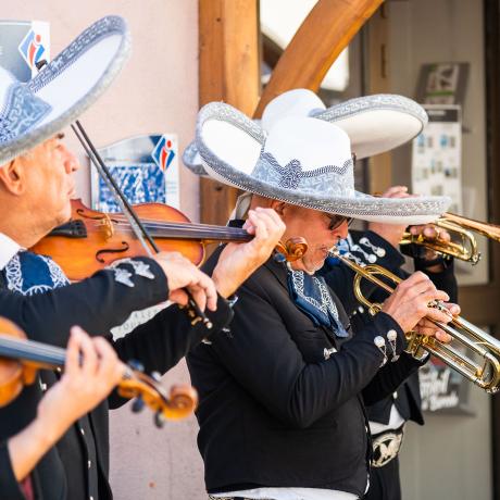 Mariachi Tierra Querida - Fêtes Latino-Mexicaines de Barcelonnette - Mariachi Tierra Querida - Fêtes Latino-Mexicaines de Barcelonnette