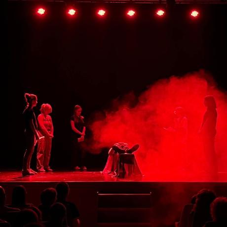 Spectacle de fin d'année de l'École Artistique de l'Ubaye - Théâtre - Spectacle de fin d'année de l'École Artistique de l'Ubaye - Théâtre